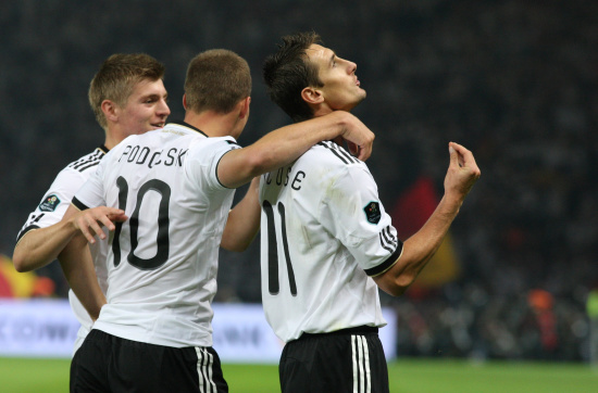 爱游戏体育地址-欧预赛资格赛热身赛情深意浓的简单介绍