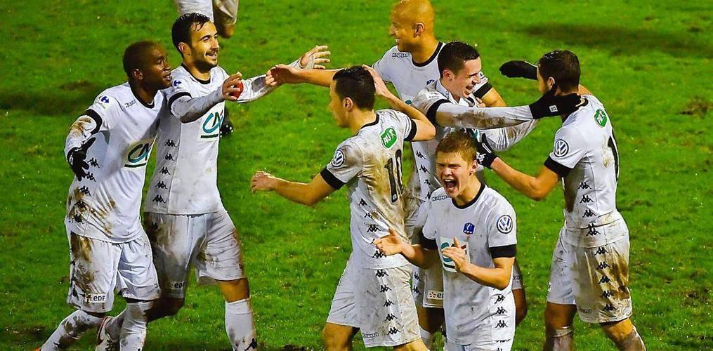 爱游戏亚洲官网-甘冈主场告捷，稳固中游位置的简单介绍