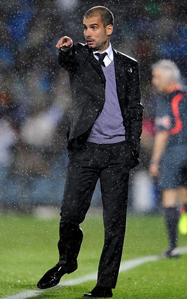 爱游戏-包含球队内讧危机爆发，队长遭质疑声中失利的词条