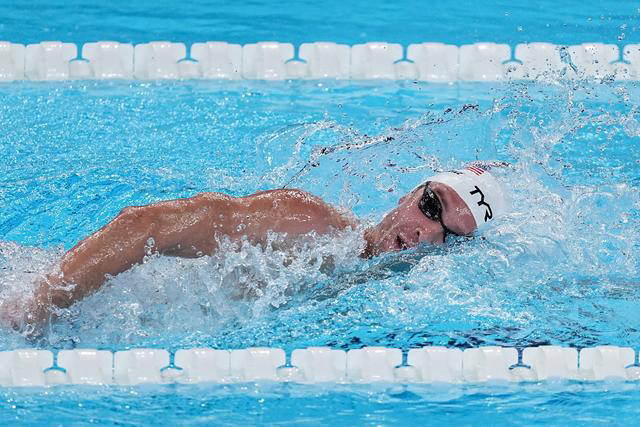 运动员在比赛中发挥出色,获得优异成绩(运动员在运动比赛中完成技术时所表现出的美) 运动员在比赛中发挥出色,获得优异成绩(运动员在运动比赛中完成技术时所表现出的美)