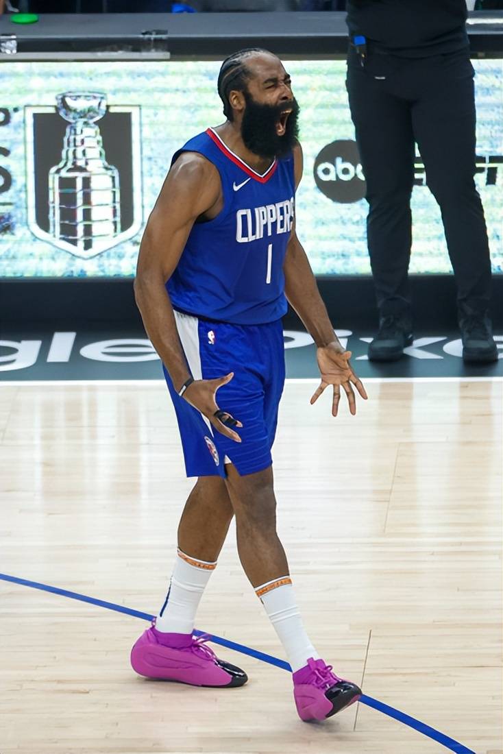 包含火箭客场反超，哈登上演绝杀逆转战绩的词条