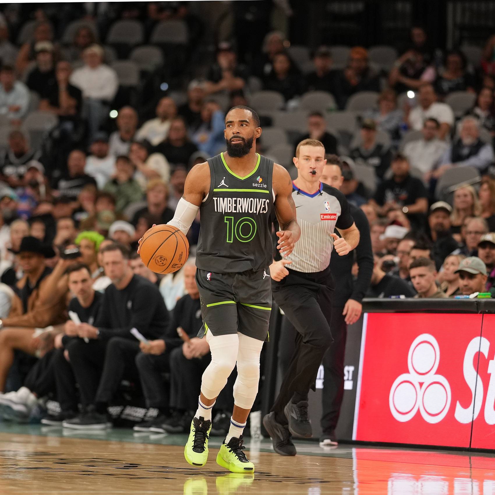 森林狼队球员在社区开设篮球训练营(森林狼队球员在社区开设篮球训练营怎么样)