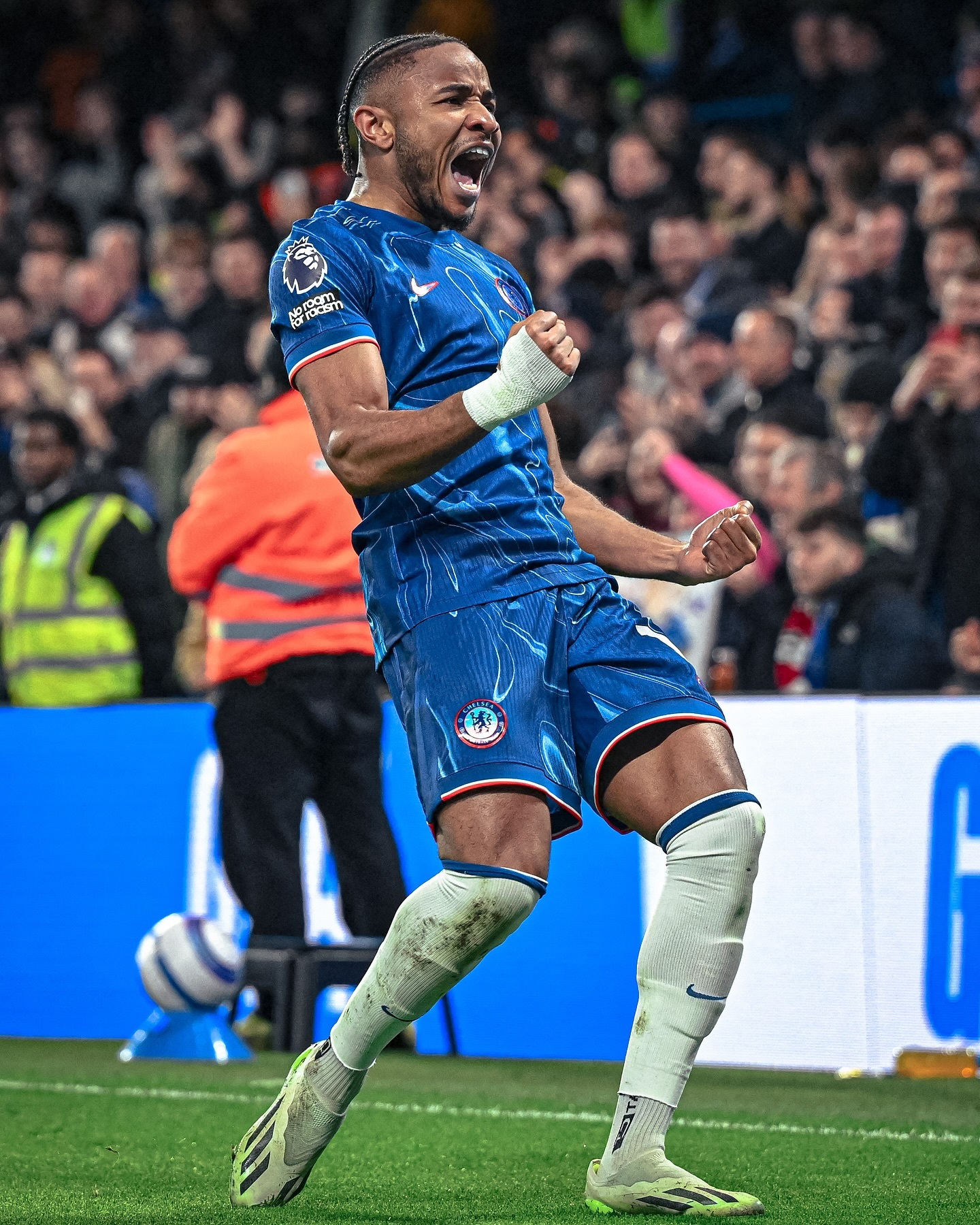 爱游戏体育下载-狼队主场不敌南安普顿，主场失利(狼队主场不敌南安普顿,主场失利了)