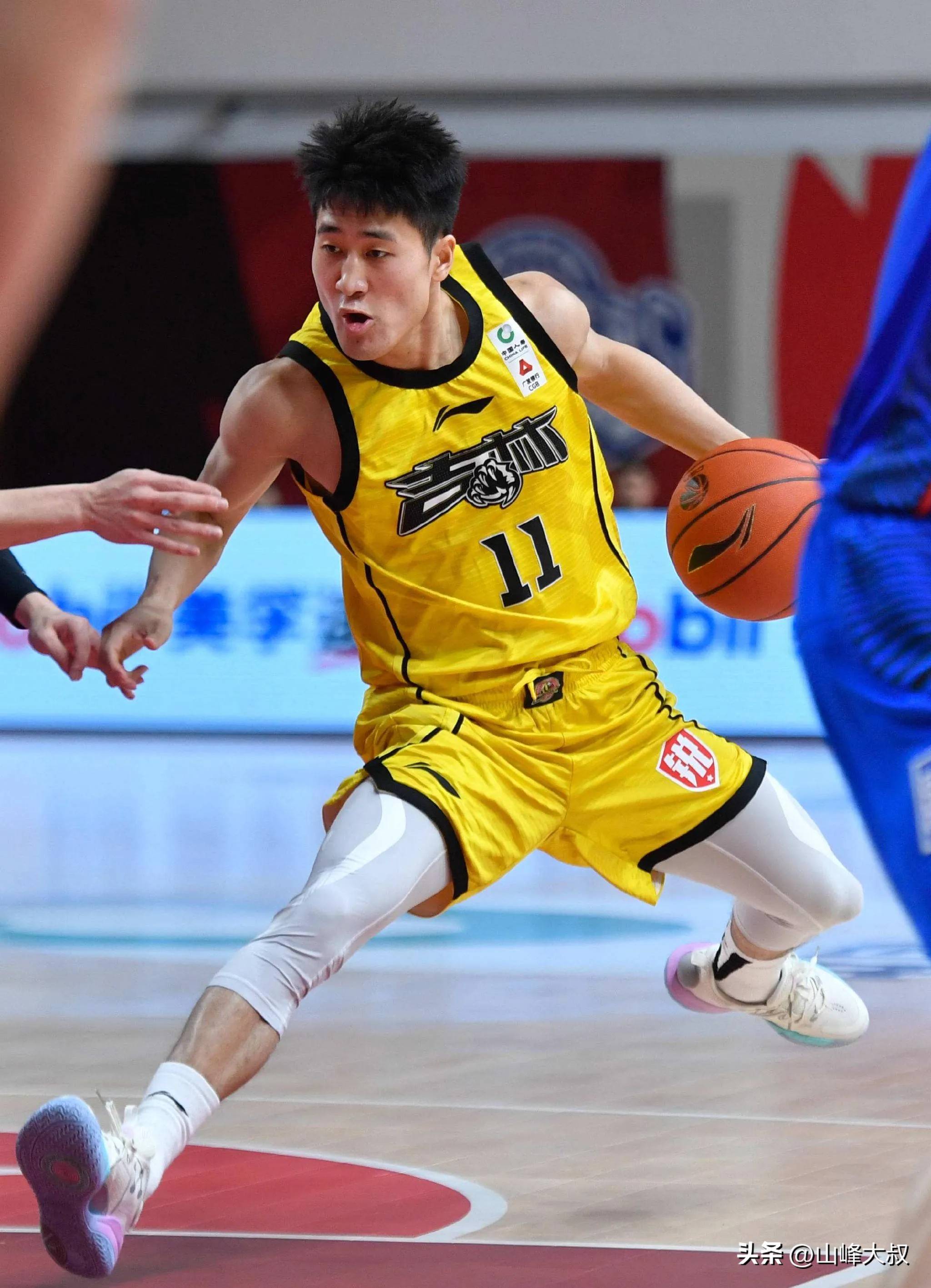 关于吉林队爆发神级表现,全国篮球锦标赛被彻底压制,逆转的信息 关于吉林队爆发神级表现,全国篮球锦标赛被彻底压制,逆转的信息