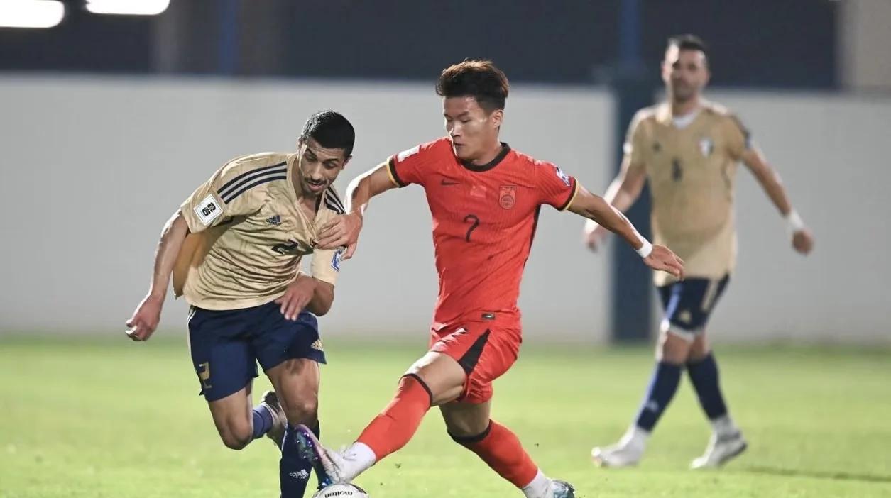 爱游戏官网-包含国家队壮志满怀，力克对手实现干净胜利的词条