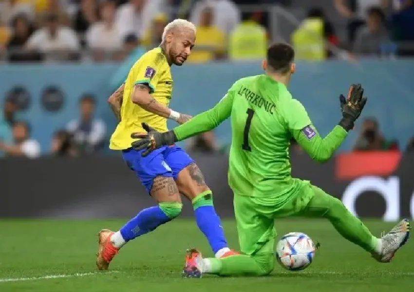 爱游戏登录入口-关于马拉加主场保家，门将连续扑出多次关键射门的信息