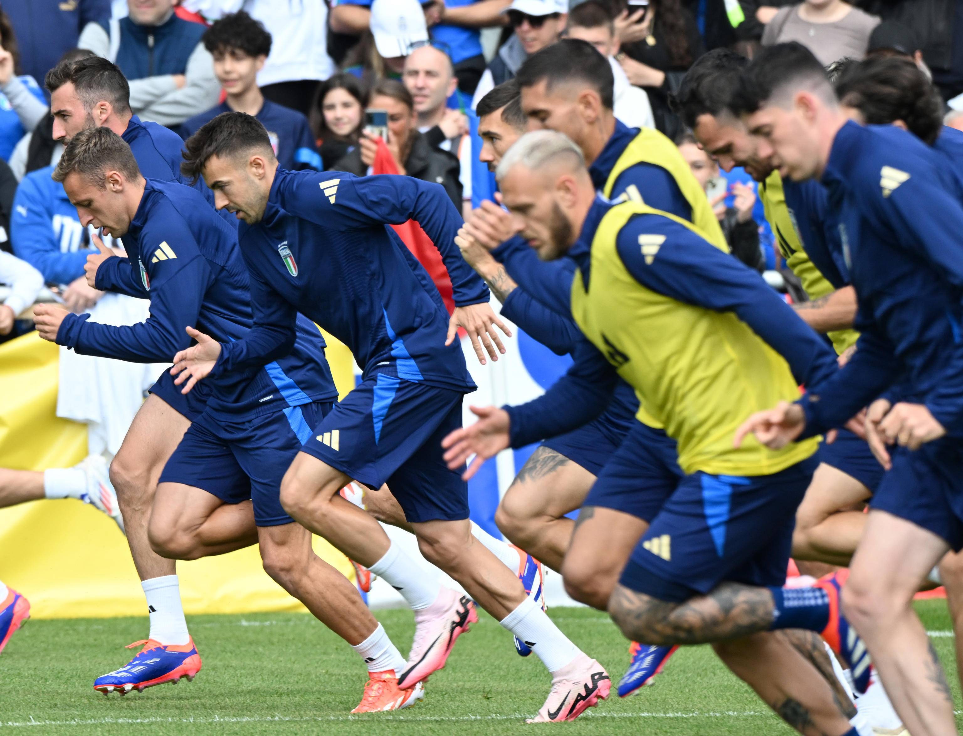 关于安道尔队备战欧预赛比赛,迎接新挑战的信息 关于安道尔队备战欧预赛比赛,迎接新挑战的信息