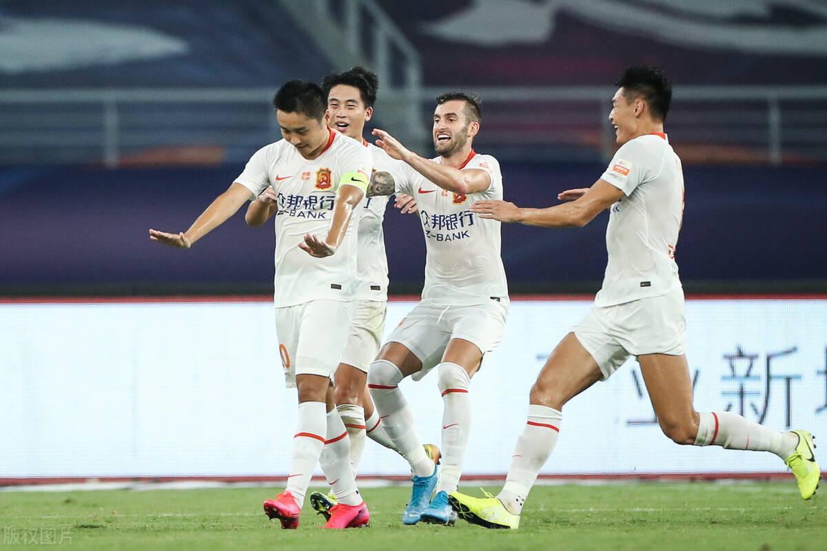 卓尔客场击败华夏,赢得来之不易的三分的简单介绍 卓尔客场击败华夏,赢得来之不易的三分的简单介绍