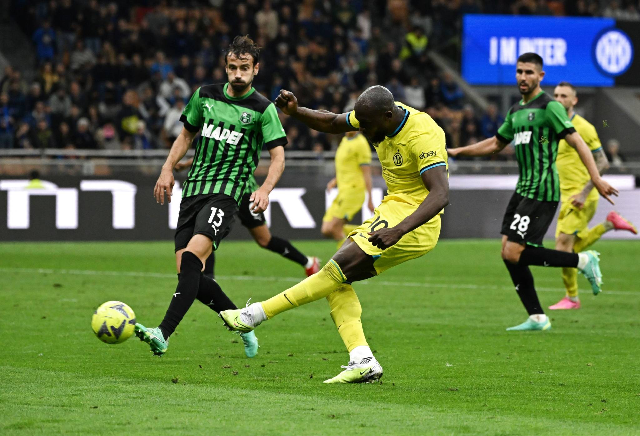 爱游戏体育网站-包含意甲联赛球队实力逐渐均衡，竞争日趋激烈的词条