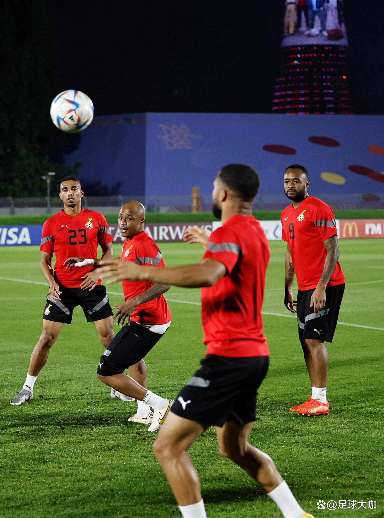 加纳队在对战尼日利亚中展现出色球技 加纳队在对战尼日利亚中展现出色球技