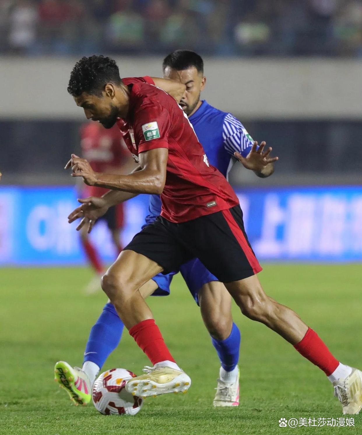 爱游戏官方登录入口-外援爆发独揽全队得分，领队队伍锋芒毕露的简单介绍