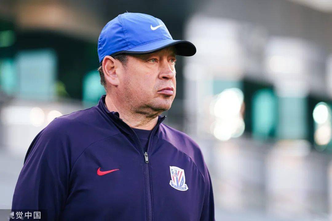 瑞恩战术调整远远不够,输球难免 瑞恩战术调整远远不够,输球难免