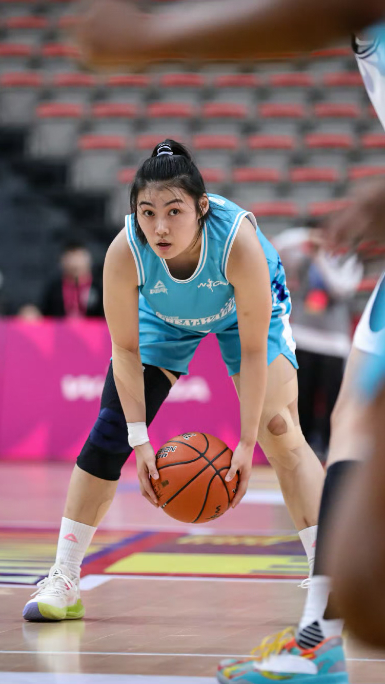 爱游戏官网-北京女篮在比赛中全力以赴，最终获胜