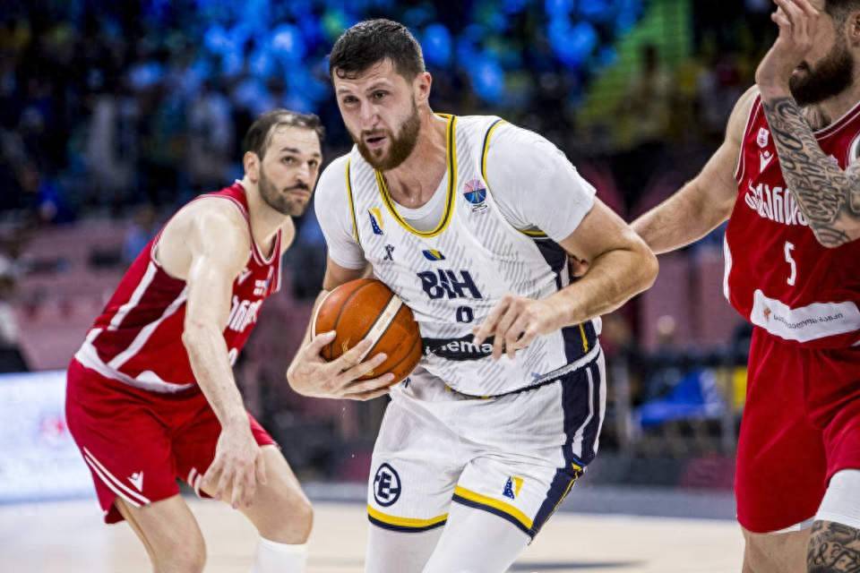 比利时男篮逆袭格鲁吉亚，成功闯过国际篮球锦标赛首轮的简单介绍