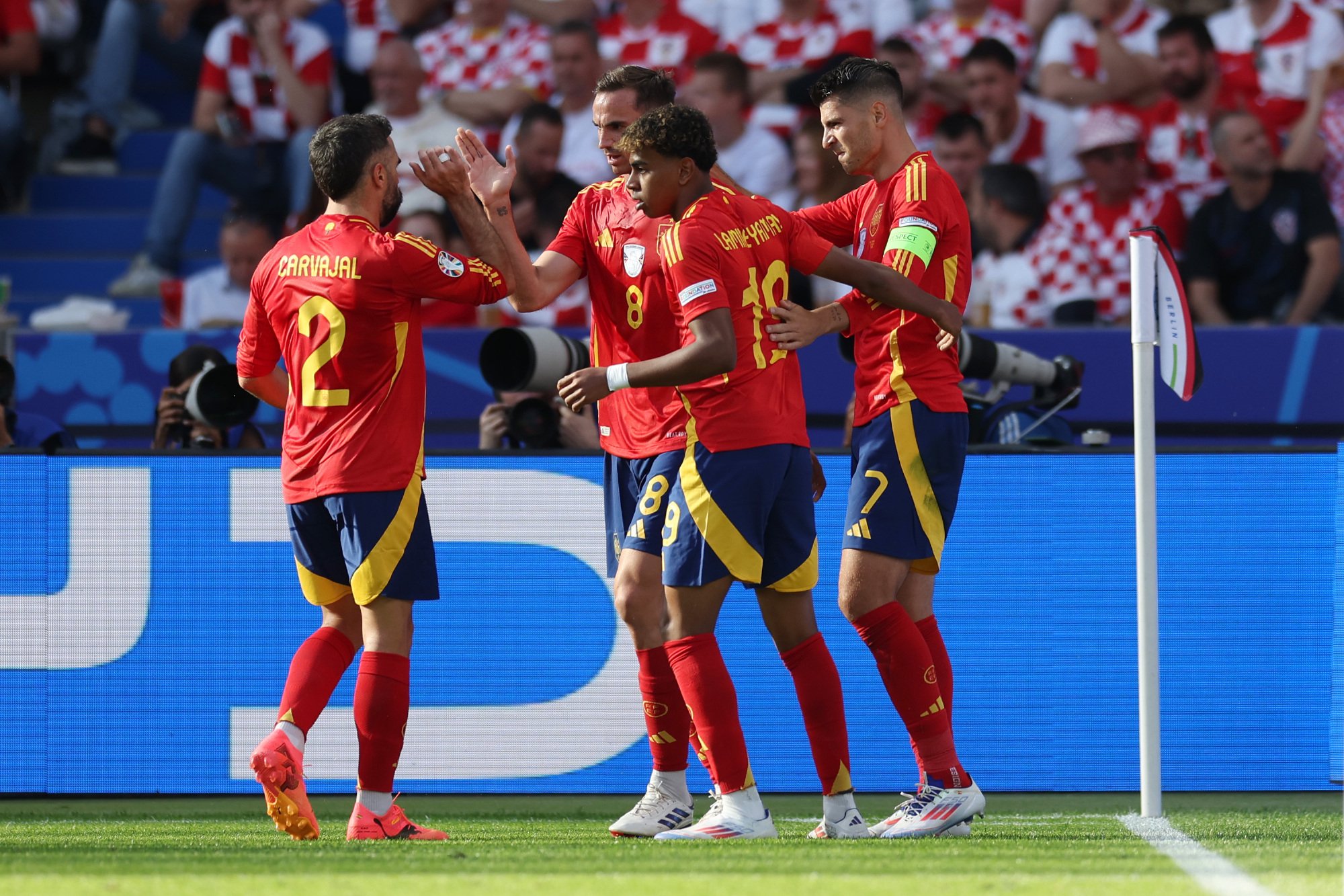 爱游戏官网-欧洲杯决赛：英格兰PK意大利，谁能笑到最后？的简单介绍