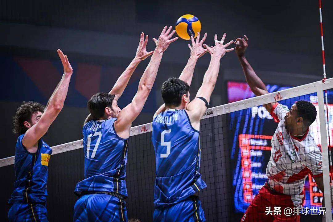 波兰国家队力克对手，晋级下一轮的简单介绍