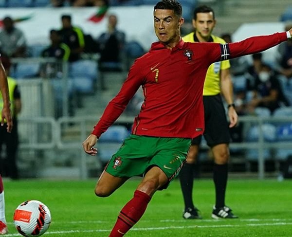 塞尔维亚队战胜卢森堡，锁定欧预赛八强资格