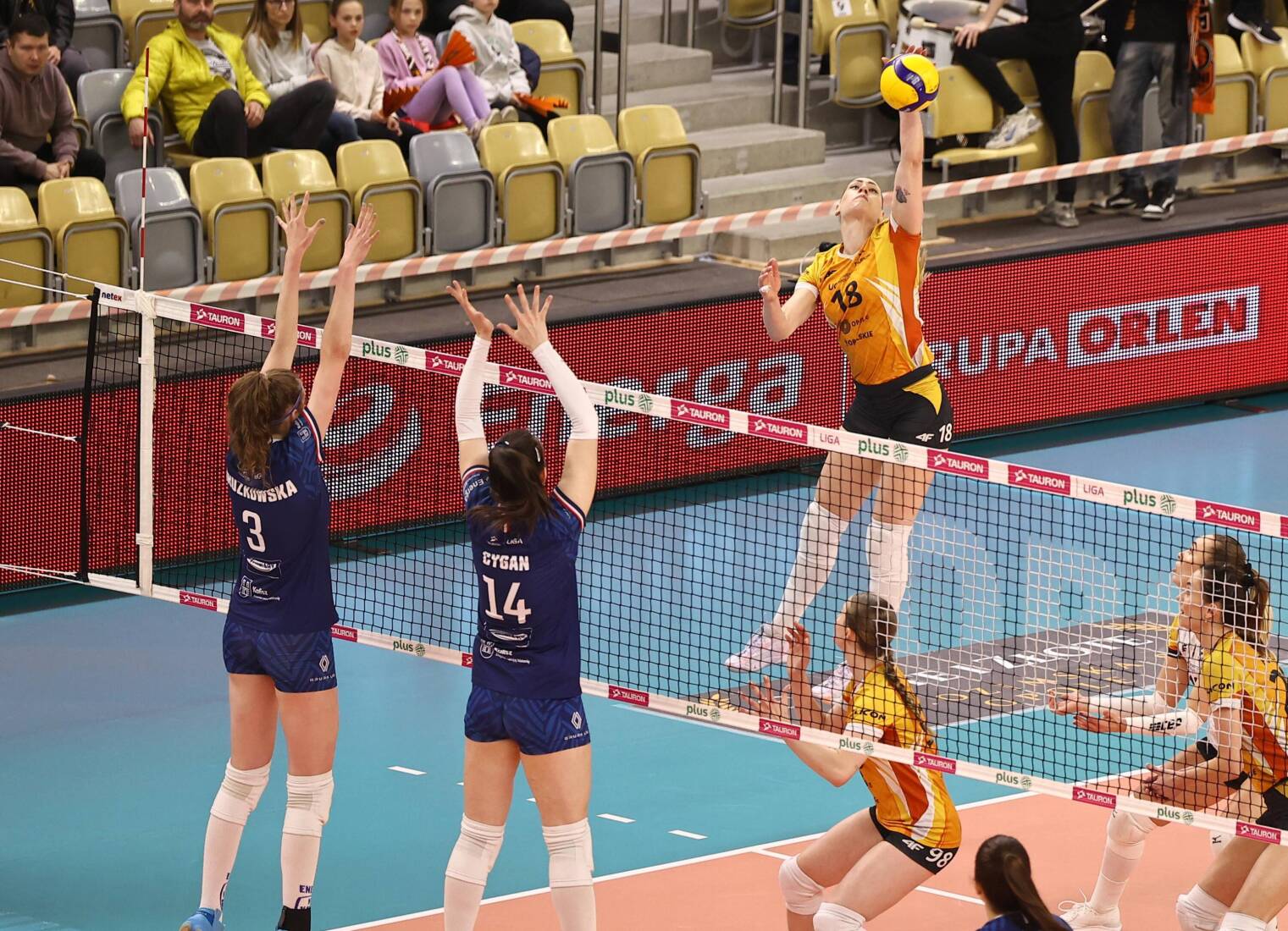 波兰女子排球队实力雄厚夺冠 波兰女子排球队实力雄厚夺冠