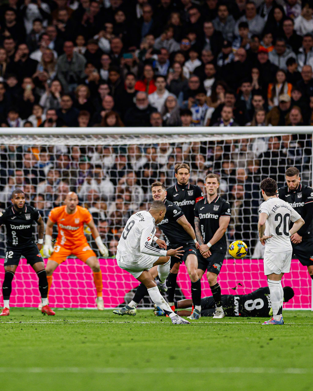 关于欧洲篮球联赛:皇马轻松战胜巴塞,豪取八连胜的信息 关于欧洲篮球联赛:皇马轻松战胜巴塞,豪取八连胜的信息