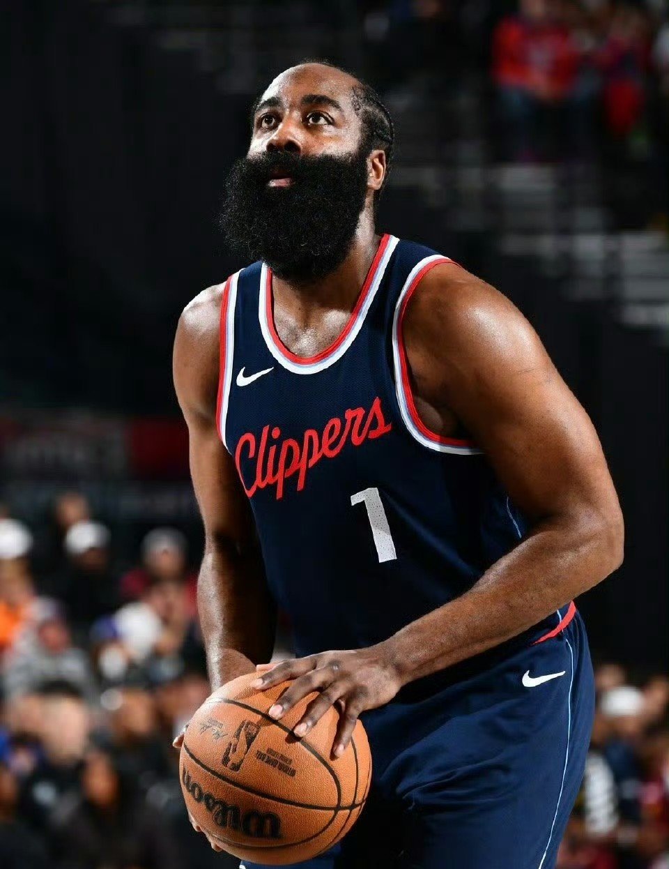 快船主场取胜马刺,保持不败纪录 快船主场取胜马刺,保持不败纪录