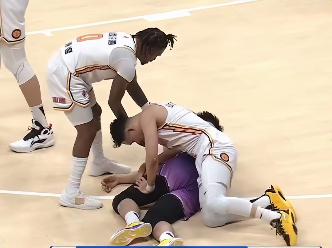 太原男篮惨遭逆转,失去胜利机会的简单介绍 太原男篮惨遭逆转,失去胜利机会的简单介绍