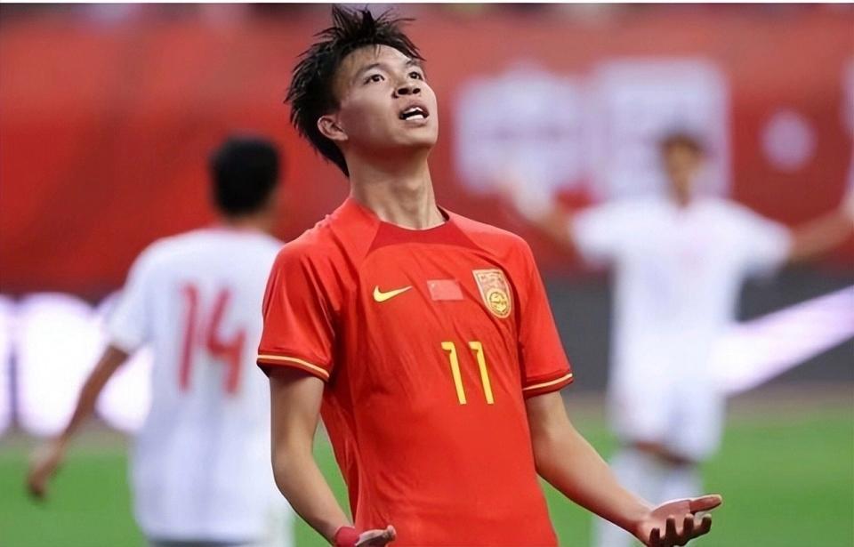 亚洲杯赛中外国球员大放异彩