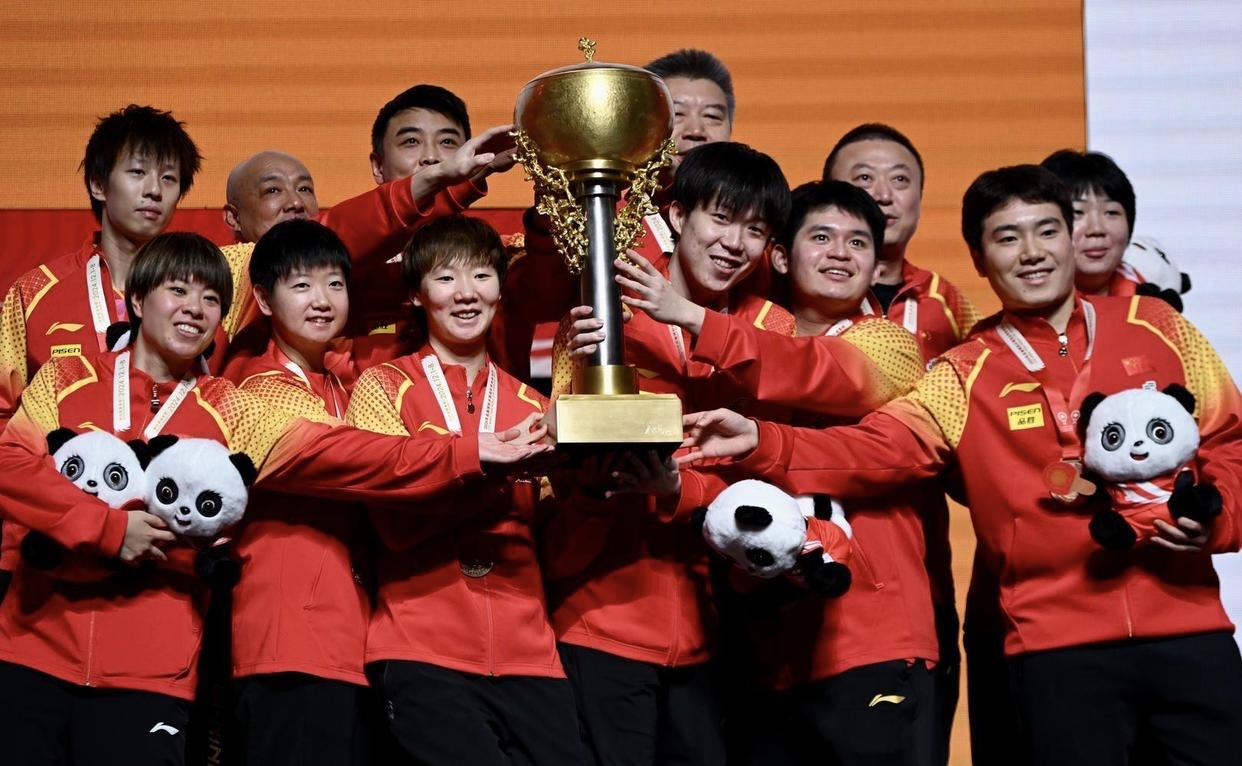 爱游戏中国官网-球员个人荣誉赛事中赢得殊荣