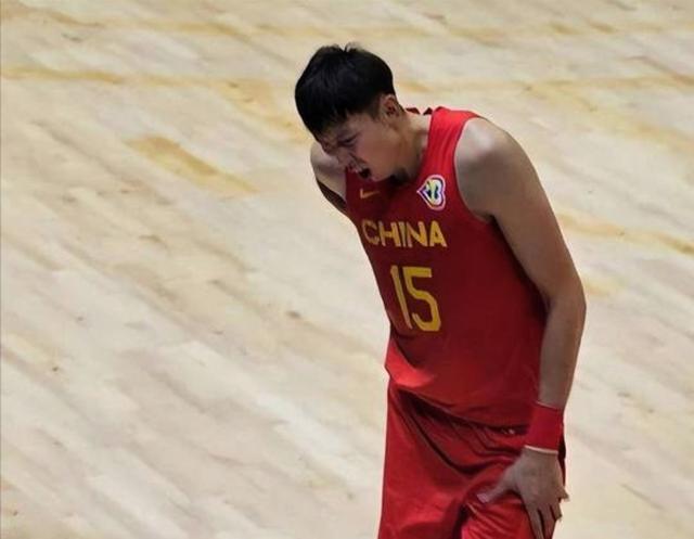 包含四川队员表现稳定，球队士气高涨的词条