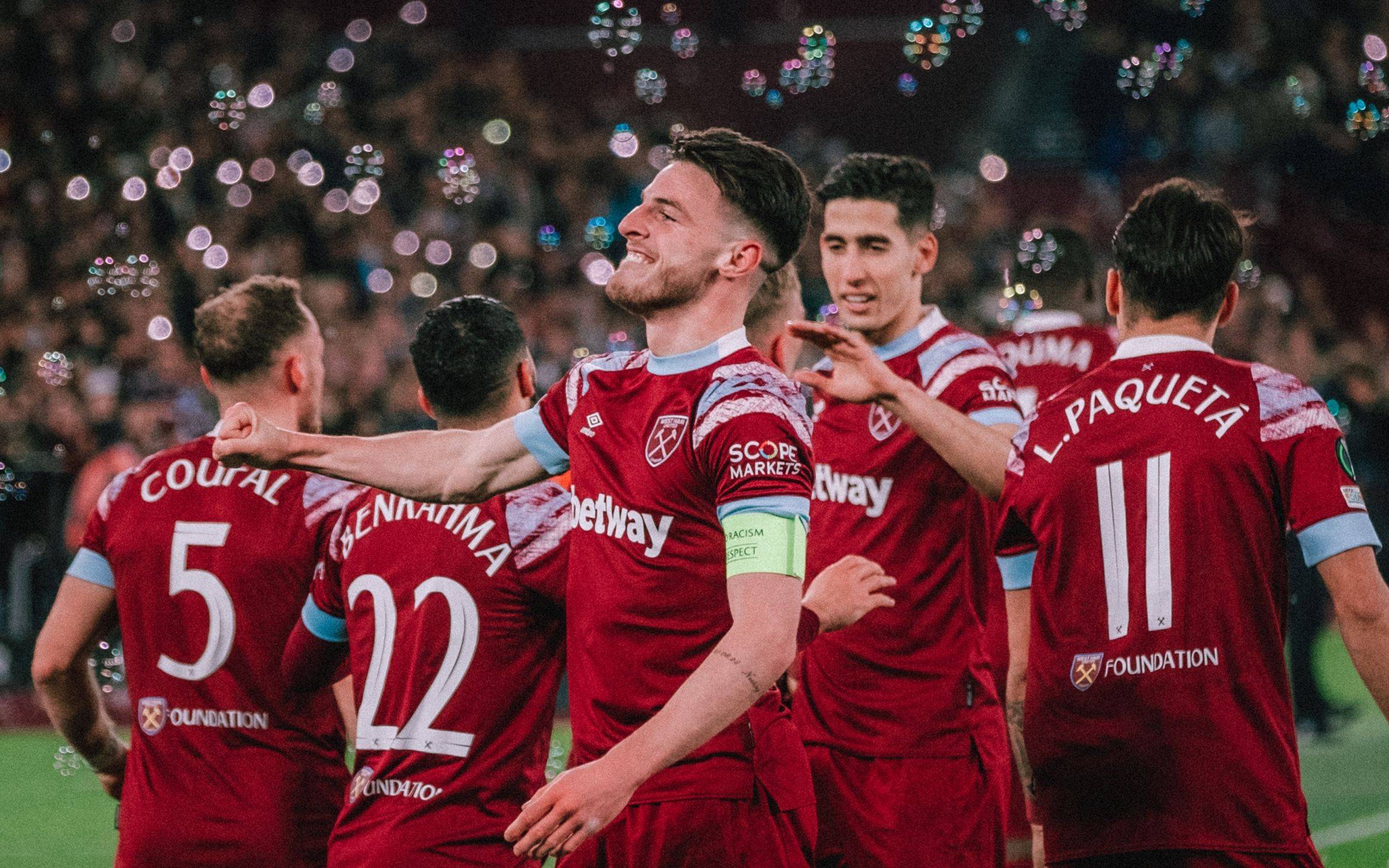 爱游戏app-包含西汉姆联大捷西汉姆联全面取胜，庆祝胜利的词条