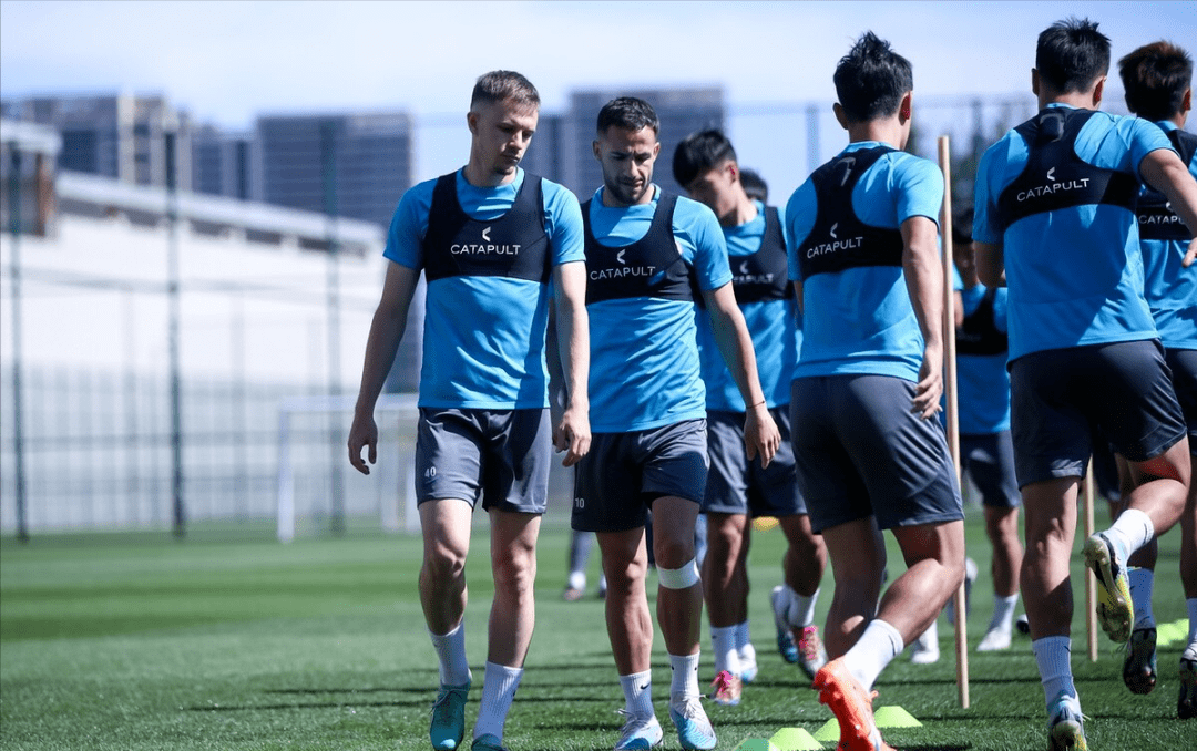 爱游戏app下载-队长阿布巴卡尔领导球队晋级下一轮的简单介绍