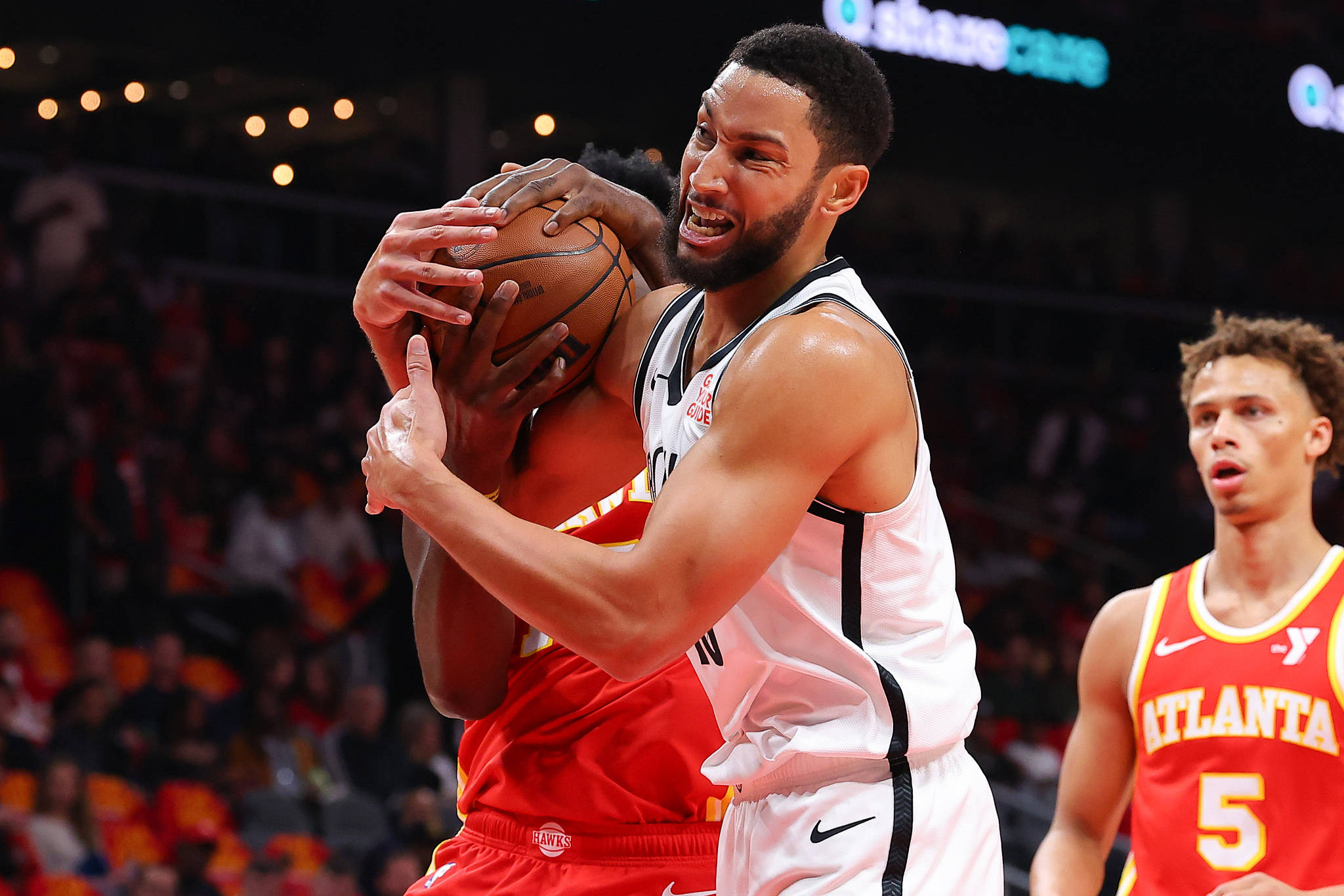 关于约翰-科林斯上篮得分,老鹰击败篮网的信息 关于约翰-科林斯上篮得分,老鹰击败篮网的信息